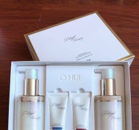 SET SỮA TẮM & DƯỠNG DA BODY OHUI